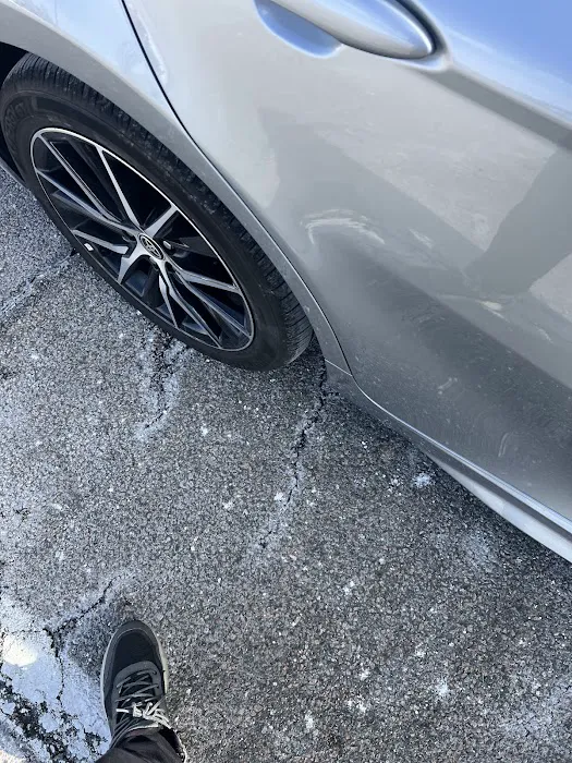 Flores Car Wash 9
