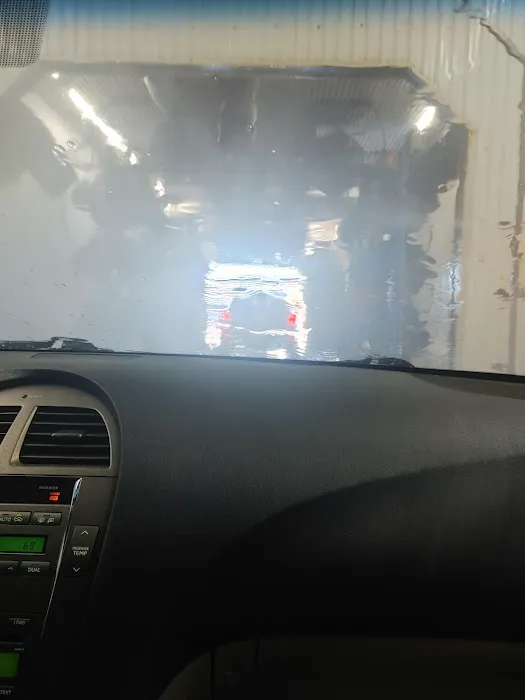 Foam & Wash Car Wash 5