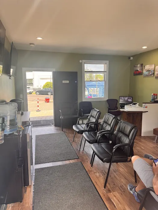 Bubbz and Suddz Performance Auto Spa 1