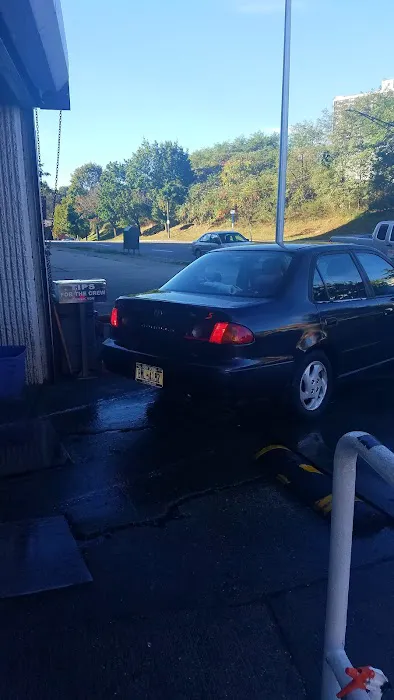 D Block Car Wash & Gas 7