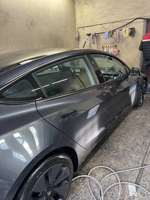 Billy's Hand Car Wash & Detail Center 3