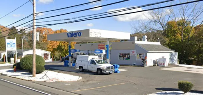 Valero Gas & Convenience 0