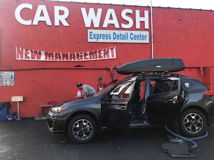 Suds HAND Car Wash 6