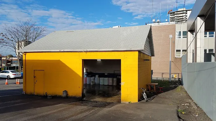 Bridge Hand Car Wash & Detailing 0