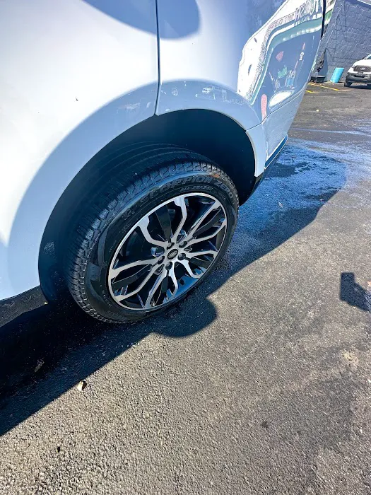 Price's Corner Car Wash 4