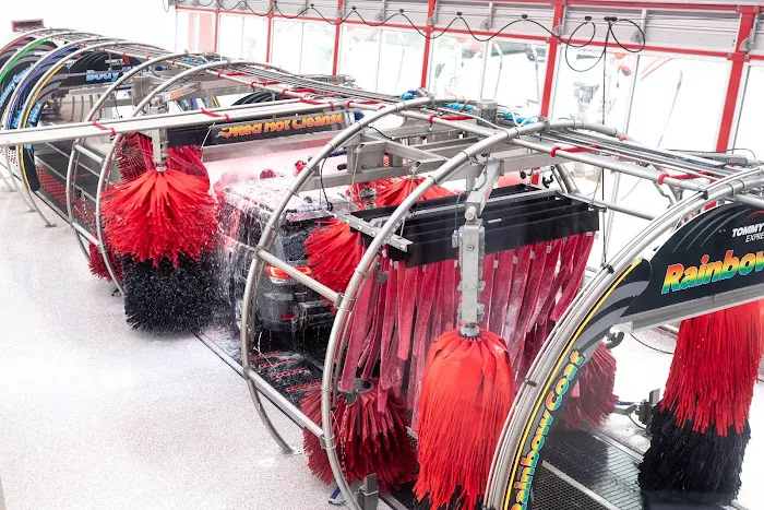 Tommy's Express® Car Wash 6