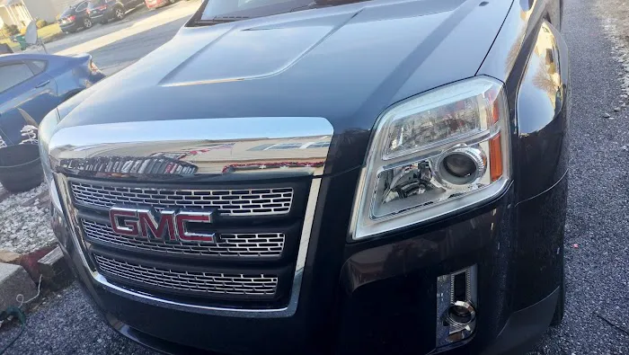 Tommy's Express® Car Wash 8