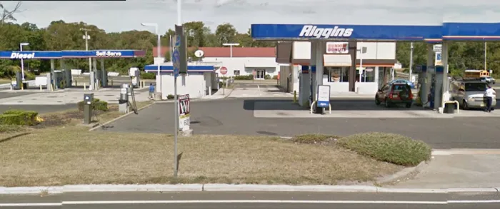 Riggins Gas Station - Pleasantville 9