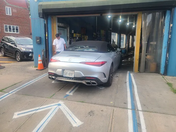 BUBBLY CAR WASH 1