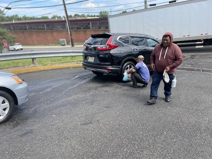 R & S Wash & Lube 7