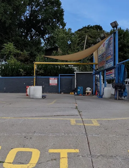 Big Daddy's Car Wash & Quick Lube 2
