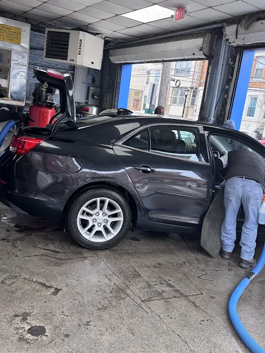 Los Hermanos Car Wash 0