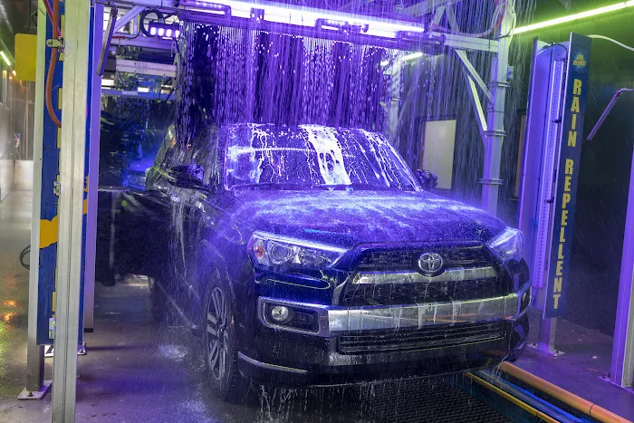 Rolling Thunder Express Car Wash 2