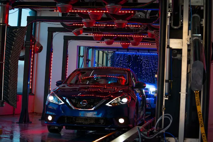 Shiny Shell Carwash 0