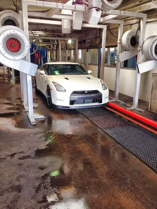 Quik Quality Car Wash & Lube 6