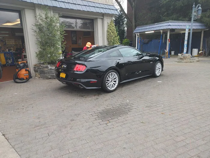 Dip-In Car Wash 5