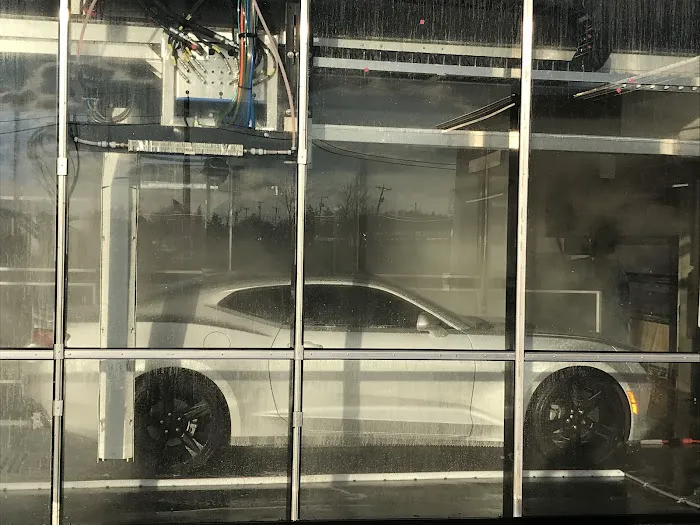 Universal Car Wash 7