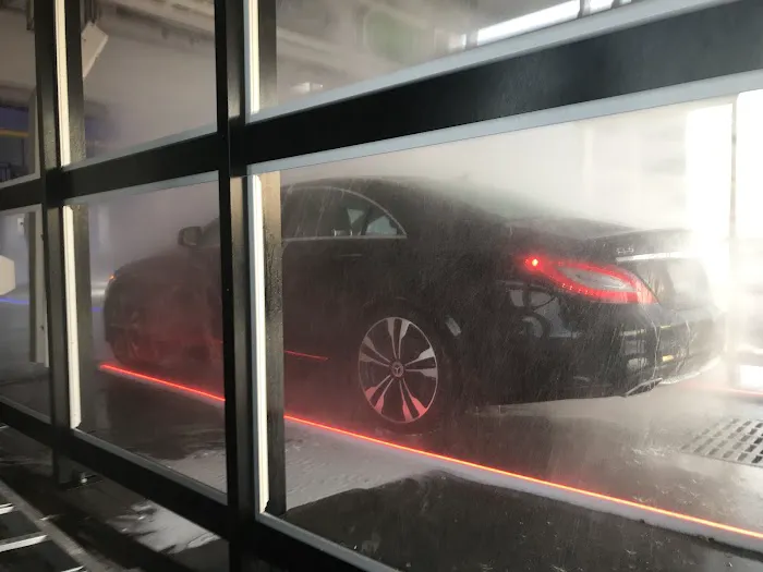 Universal Car Wash 0