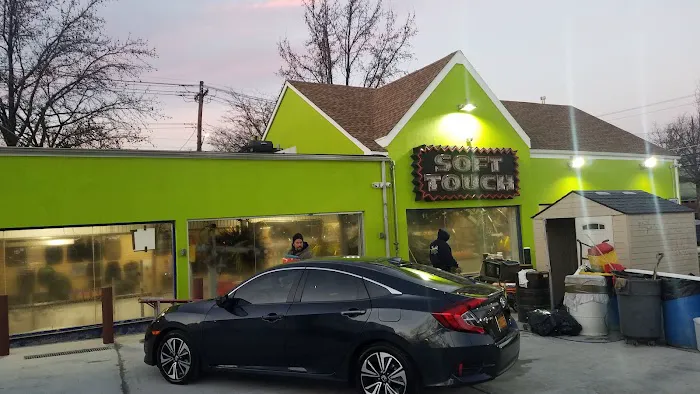 Showa Car Wash and Detailing Center 3