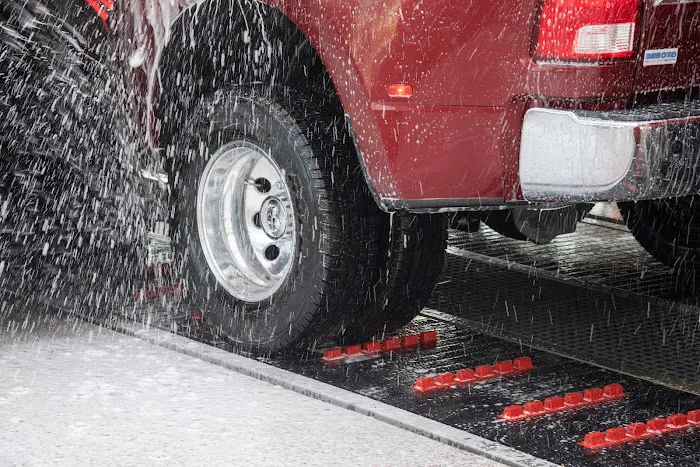 Tommy's Express® Car Wash 7