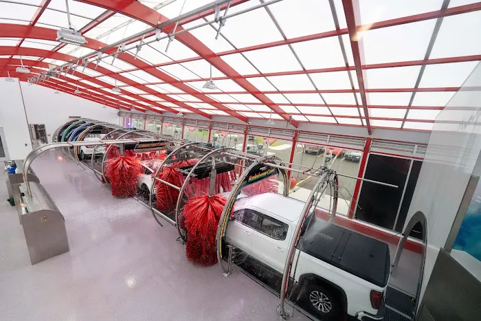 Tommy's Express® Car Wash 8