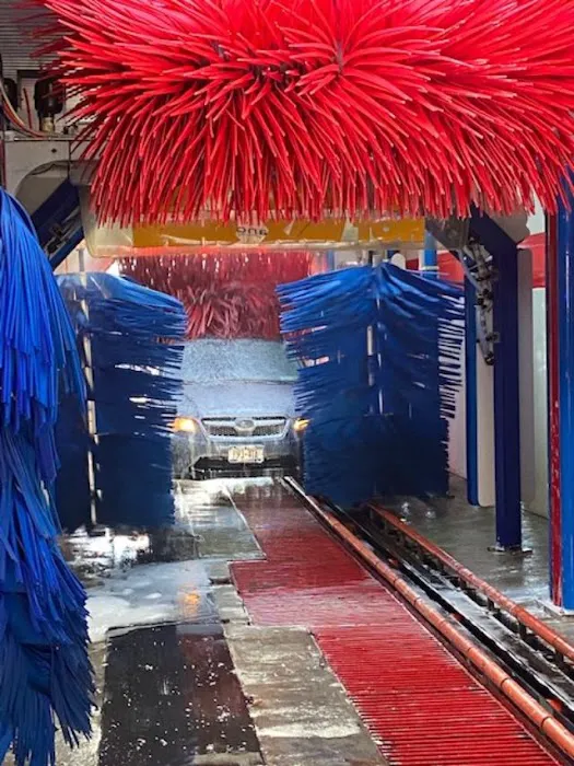 Big Bubble Car Wash and Repair 4