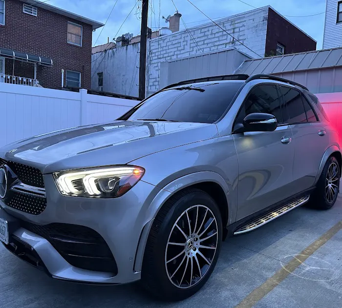 Big Shiny Apple Auto Wash Inc. 6