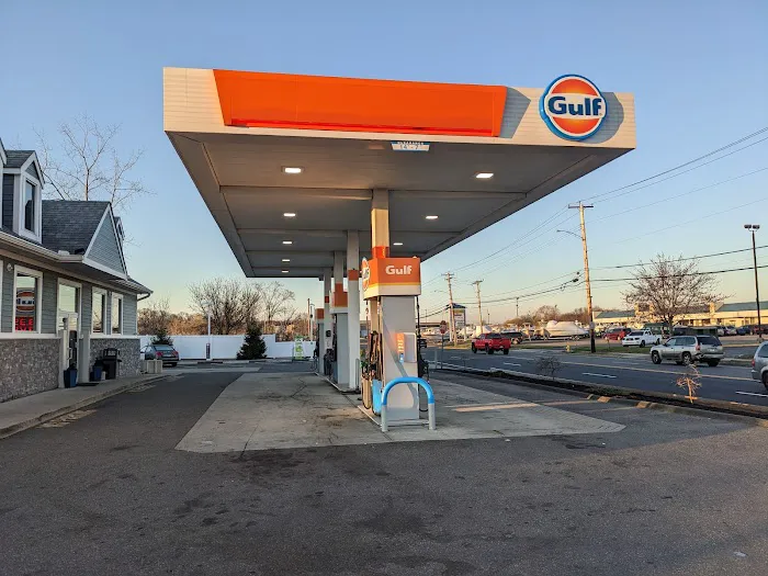 Gulf Gas Station 0