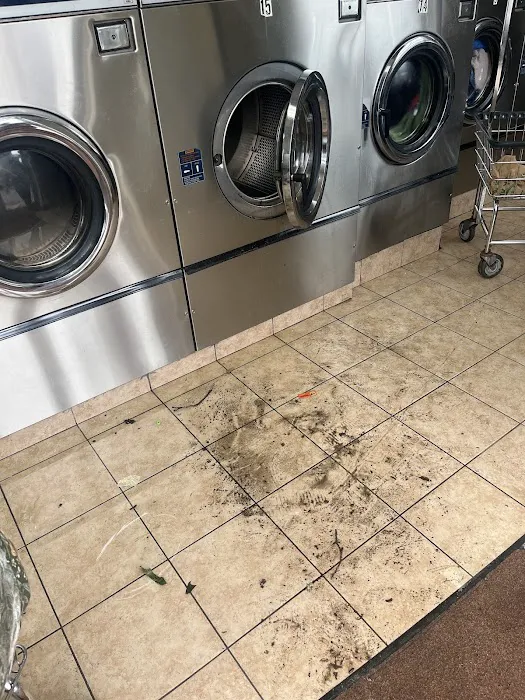Galloway Car Wash & Laundromat 3