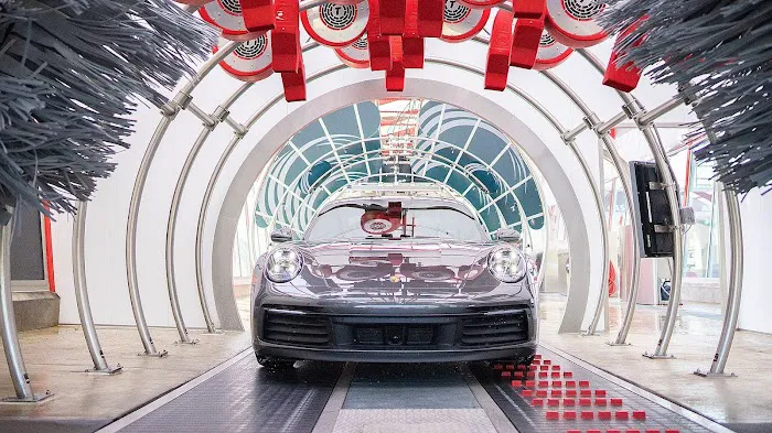 Tommy's Express® Car Wash 2