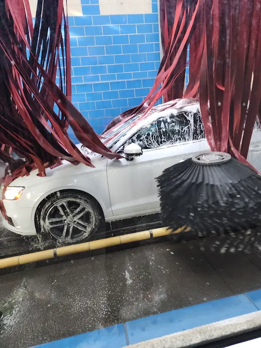 Larchmont Carwash 3