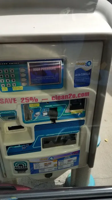 Clean2o Touchfree Car Wash 1