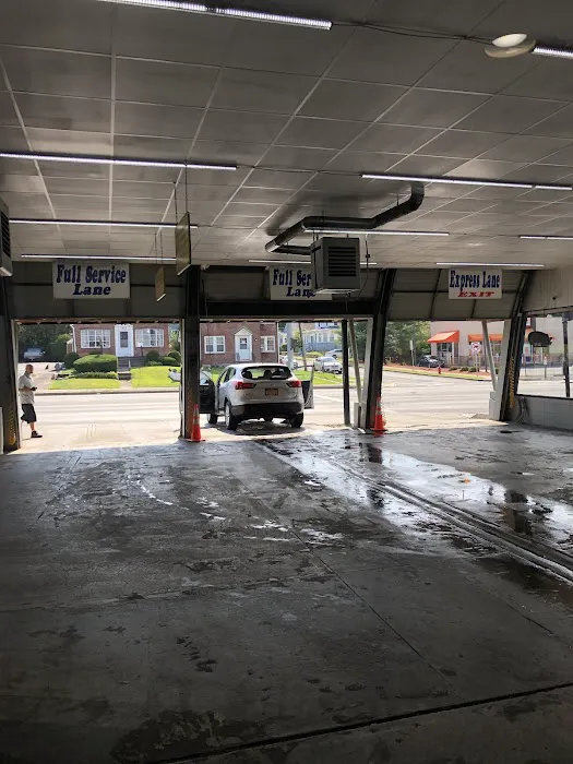 Golden Arrow Car Wash & Detailing 8
