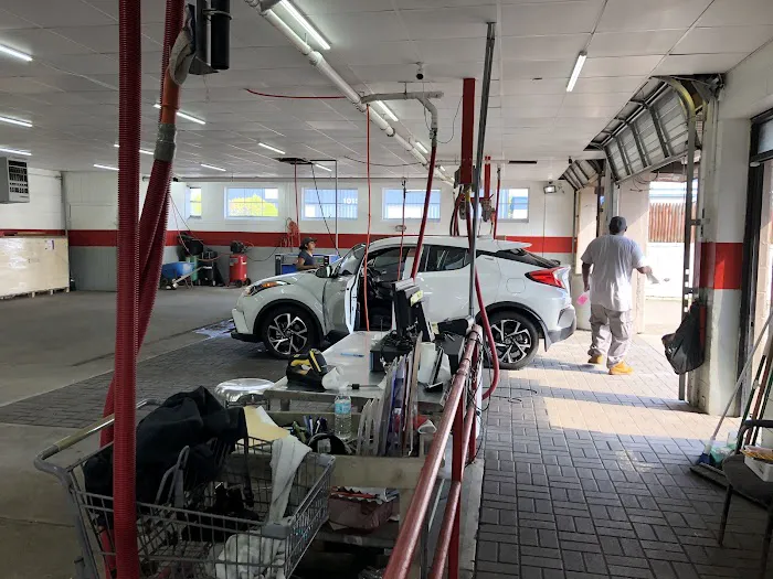 Golden Arrow Car Wash & Detailing 5