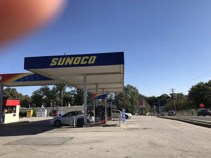 Clifton Gas 'n' Wash 0