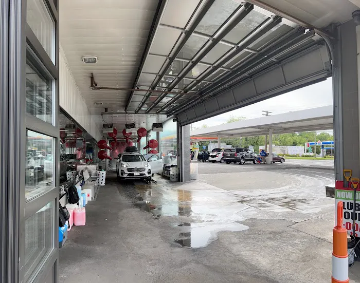Pelham Manor Car Wash & Lube 9