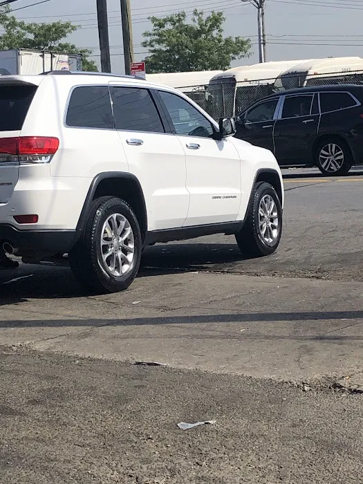 Hi Five Car Wash 7