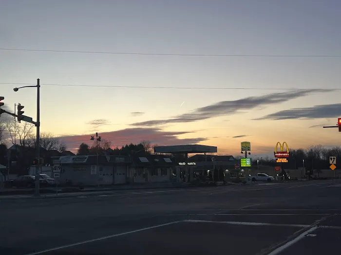 Hassler's Filling Station 0