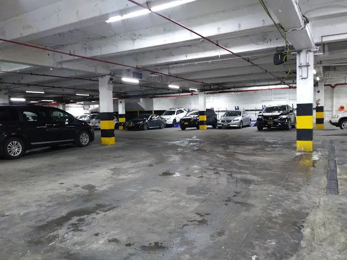 Divine Parking Hand Car Wash 4