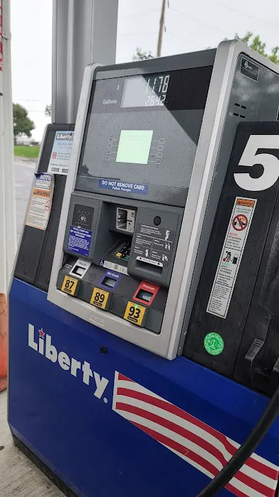 Liberty Gas Station/Squires Pantry 3
