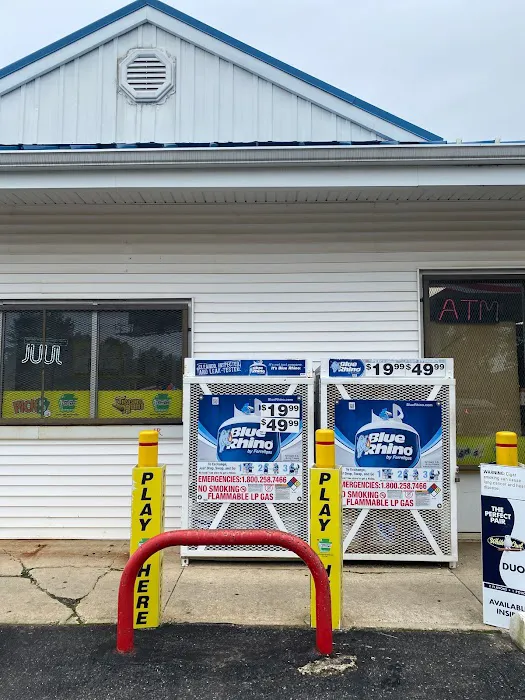Liberty Gas Station/Squires Pantry 9