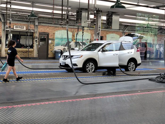 Mister Car Wash 4