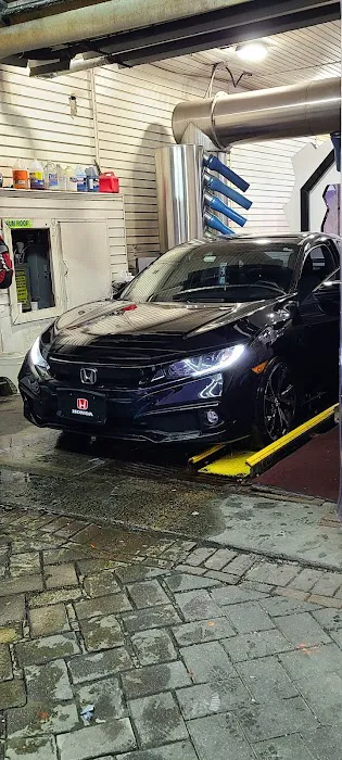 Oakley's Car Wash, Oil Change & Detail Center 7