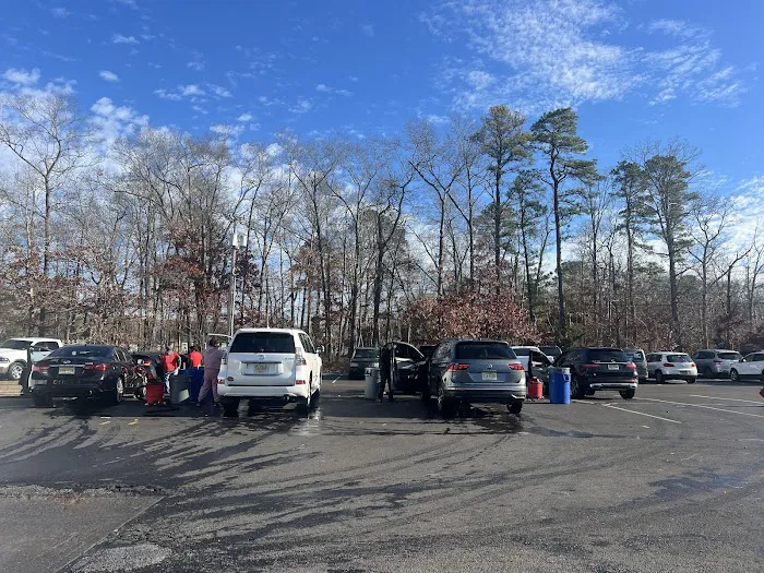 Roll N Shine Car Wash 2