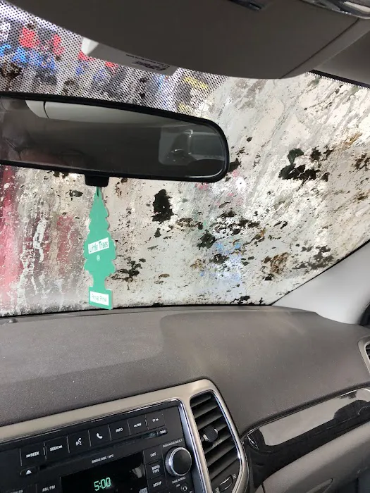 Splash & Dash Car Wash 6