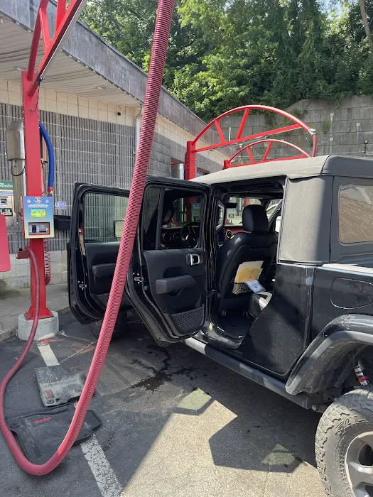 Fred's Car Wash 8