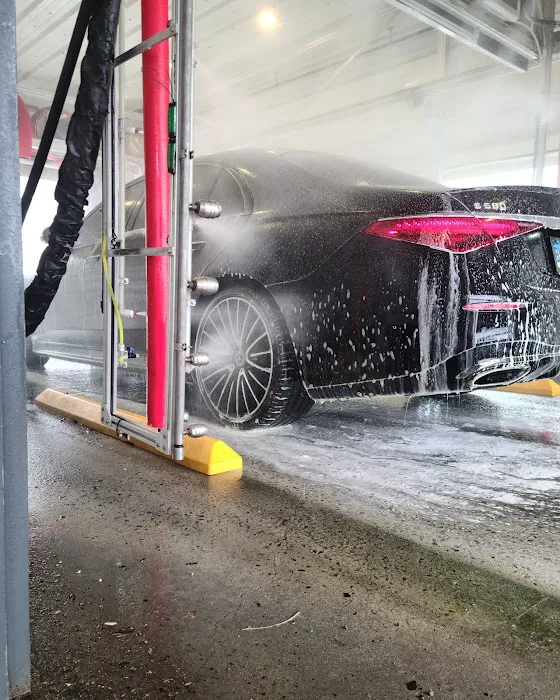 Aqua Shine no touch car wash 6