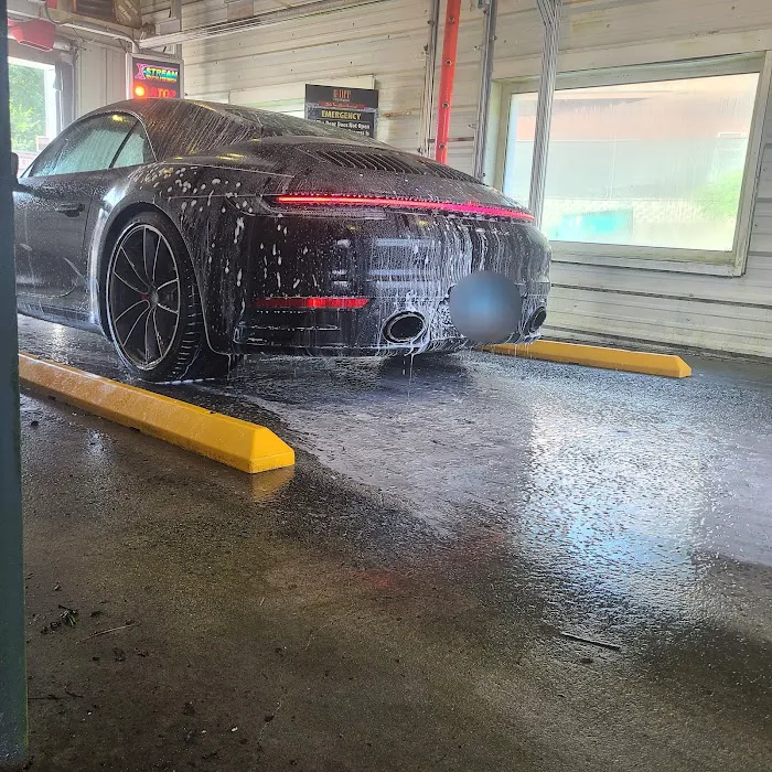 Aqua Shine no touch car wash 5