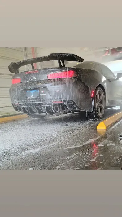 Aqua Shine no touch car wash 3