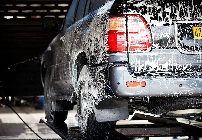 Wet Willy's Car Wash 9